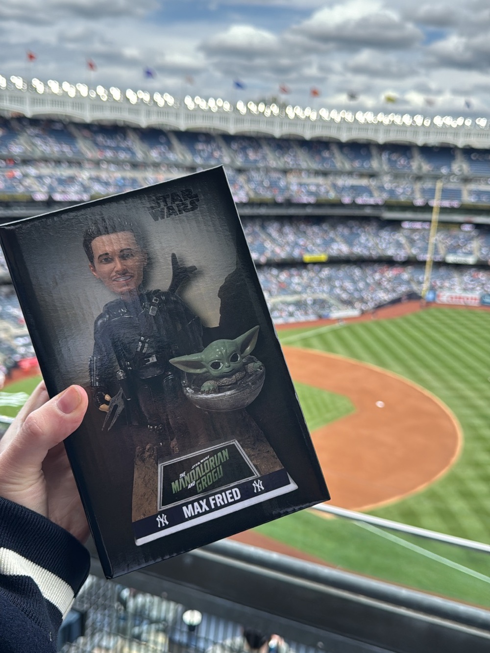 Max Fried Star Wars Mandalorian Bobblehead with Grogu